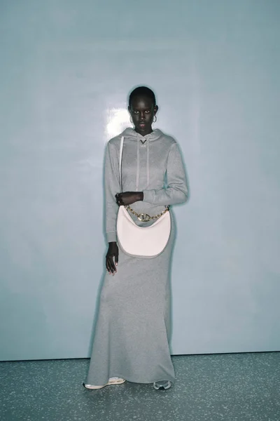 Look 25